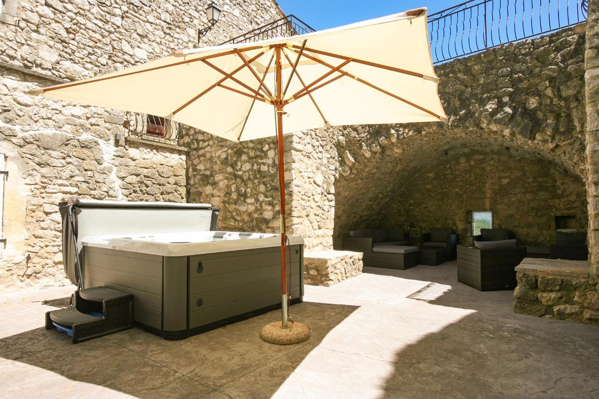 La Closerie D'Escalin Gite 12 Personnes Et Jacuzzi La Garde-Adhémar Εξωτερικό φωτογραφία