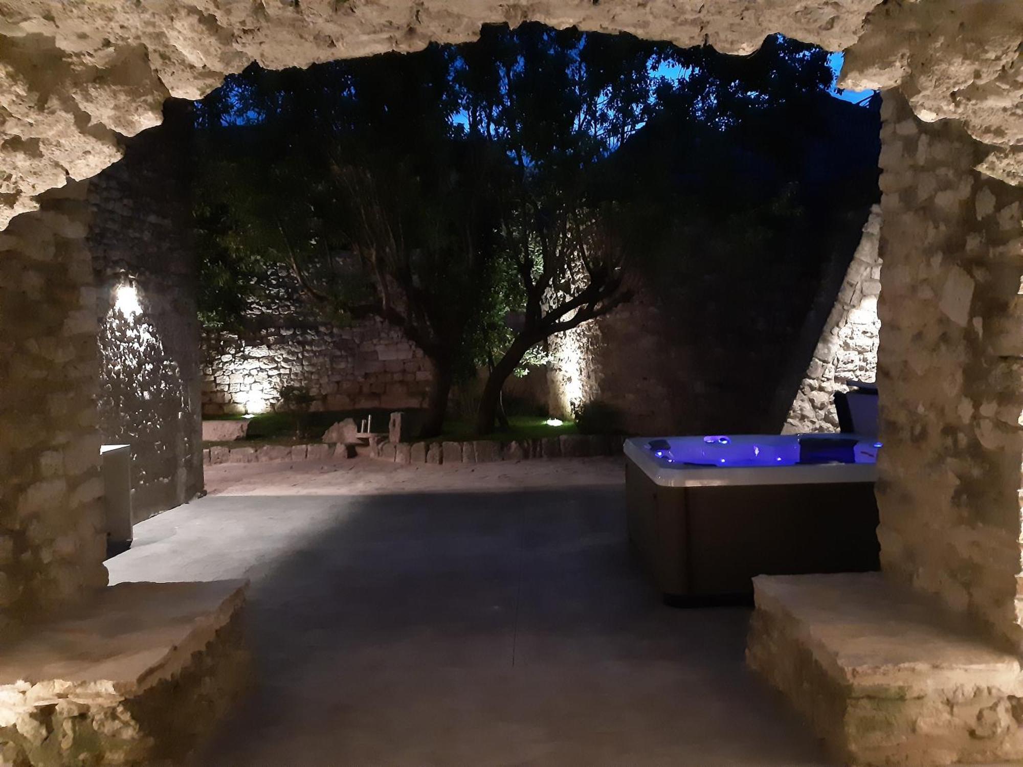 La Closerie D'Escalin Gite 12 Personnes Et Jacuzzi La Garde-Adhémar Εξωτερικό φωτογραφία